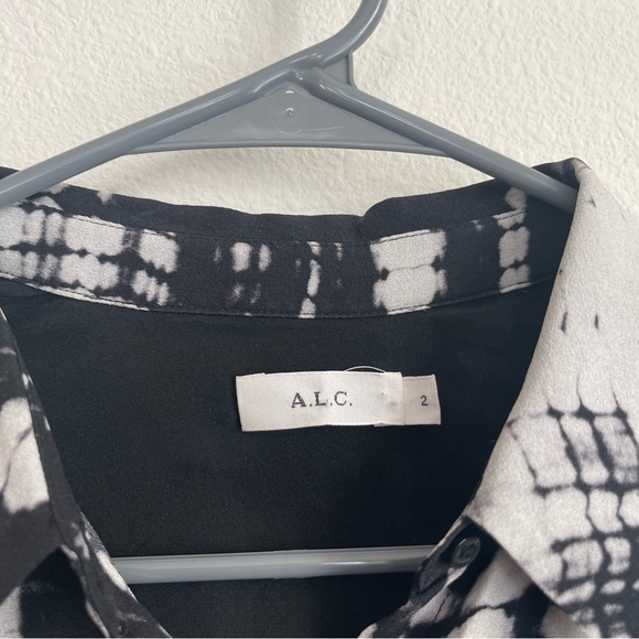 A.L.C. 100% Silk Button Down Long Sleeve Pattern Shirt - Picture 4 of 7